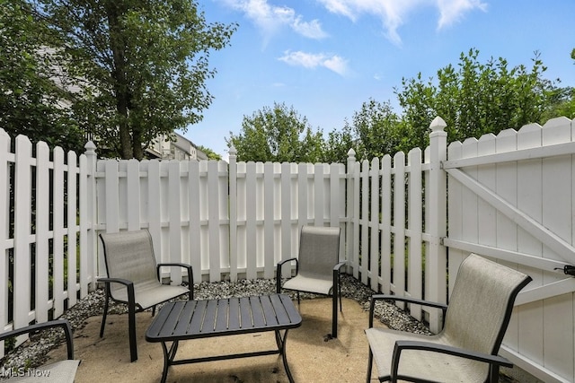 232 Damon Dr, Munroe Falls, OH 44262 - view of patio / terrace