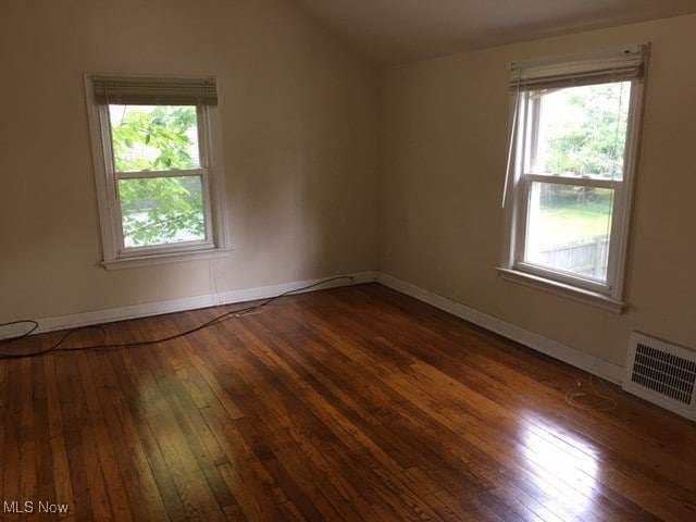 246 Columbus St, Bedford, OH 44146 - photo 6