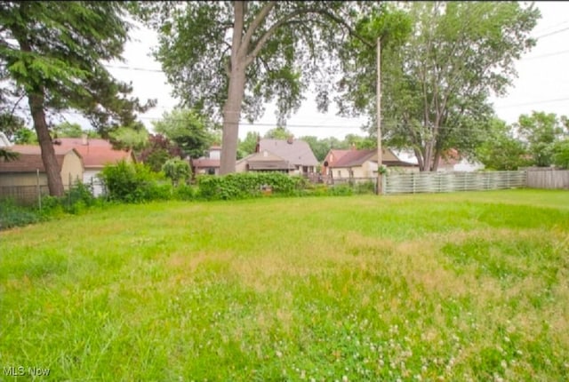 4518 Forestwood Dr, Parma, OH 44134 - photo 2