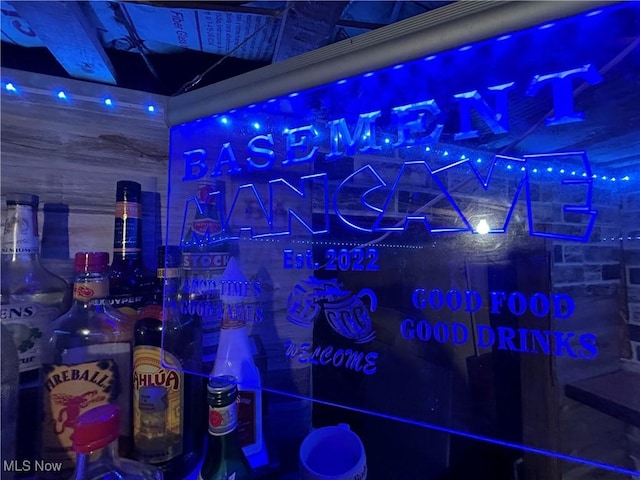 73 High St, Clay, WV 25043 - view of bar