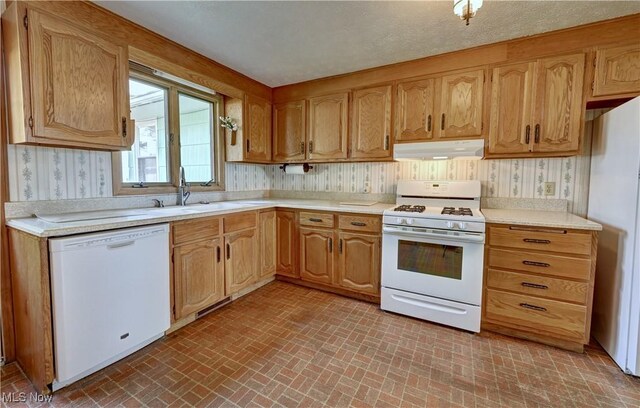 1016 Dover Ave, Dover, OH 44622 - photo 11
