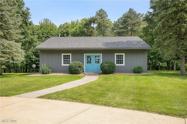 13645 Salem Church St NE, Paris, OH 44669 - view of front facade featuring a front yard and roof with shingles
