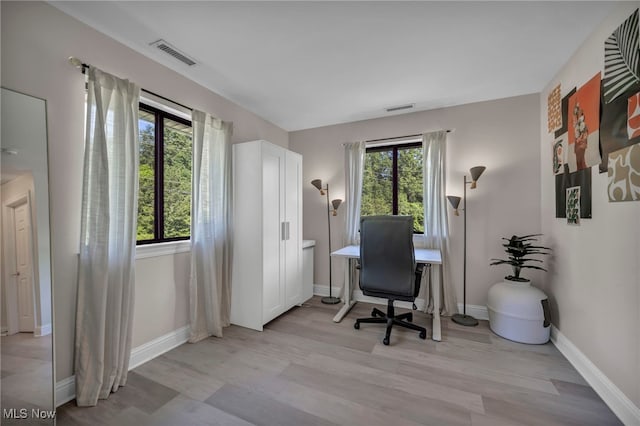 3800 Rosemont Blvd Unit 114C, Akron, OH 44333 - office space featuring light wood-style floors and baseboards