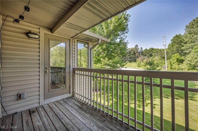 3800 Rosemont Blvd Unit 114C, Akron, OH 44333 - wooden deck featuring a yard