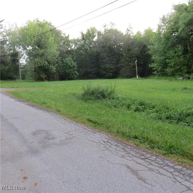 Goodland St SE, Waynesburg, OH 44688 - photo 1
