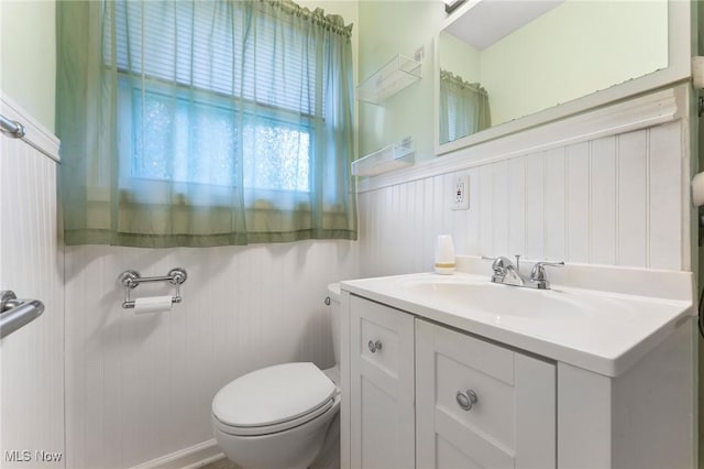 293 W 14th St, Salem, OH 44460 - full bath featuring toilet and vanity