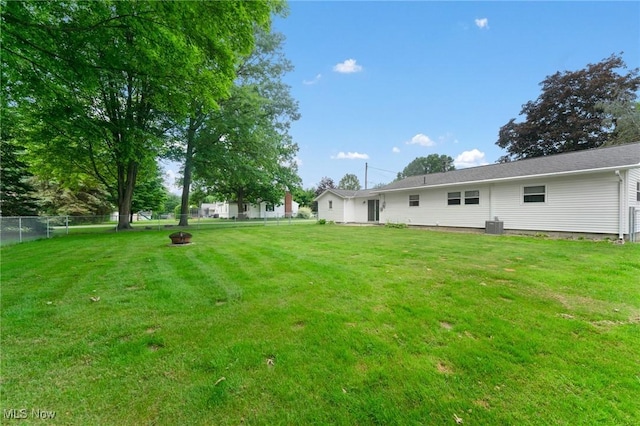 293 W 14th St, Salem, OH 44460 - view of yard with a fire pit