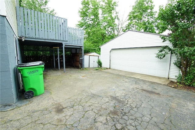 171 W Hiram St, Barberton, OH 44203 - detached garage with a storage shed