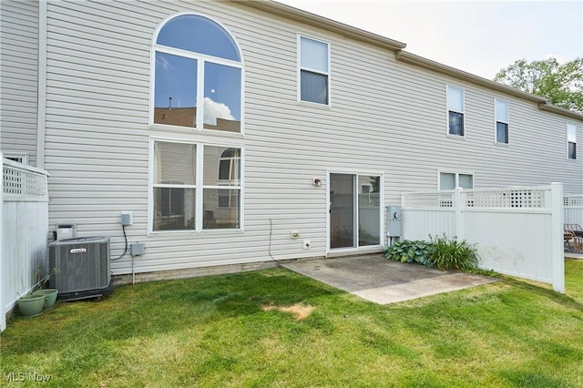 1435 Durham Dr, Broadview Heights, OH 44147 - back of property featuring a patio area