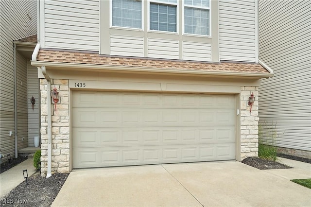 1435 Durham Dr, Broadview Heights, OH 44147 - garage with driveway