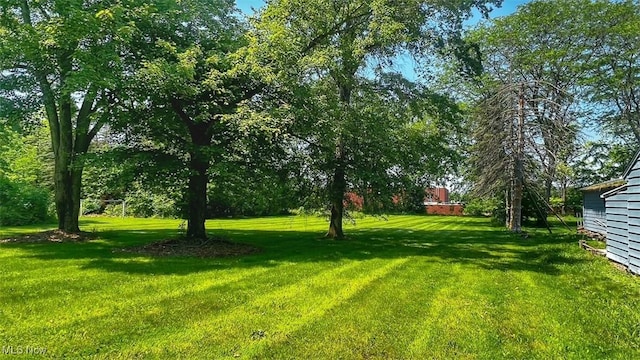 5898 Kellar Rd, New Franklin, OH 44319 - view of green lawn