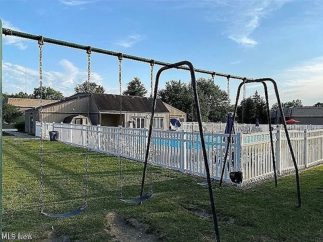 9630 Cove Dr Unit A14, North Royalton, OH 44133 - view of community pool