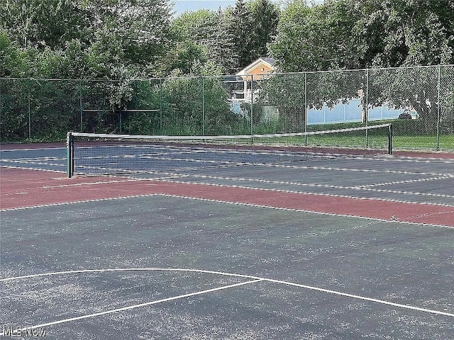9630 Cove Dr Unit A14, North Royalton, OH 44133 - view of tennis court