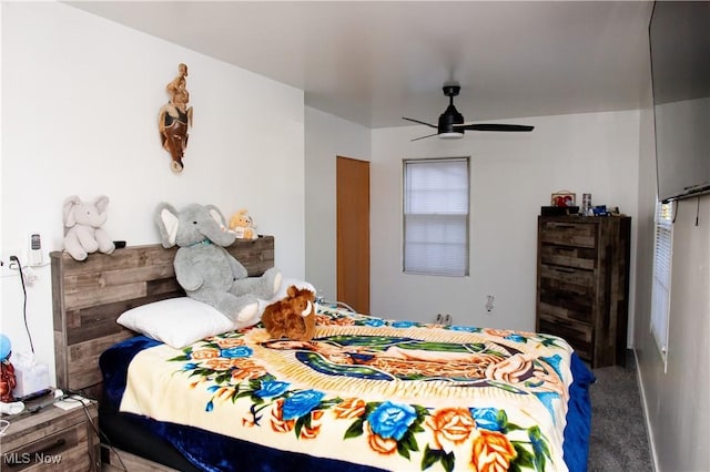 1863 Deerfield Ave SW, Warren, OH 44485 - bedroom featuring carpet flooring and a ceiling fan