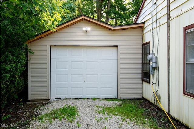 1863 Deerfield Ave SW, Warren, OH 44485 - view of garage
