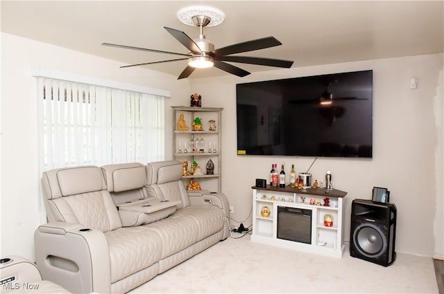 1863 Deerfield Ave SW, Warren, OH 44485 - living area featuring ceiling fan and carpet