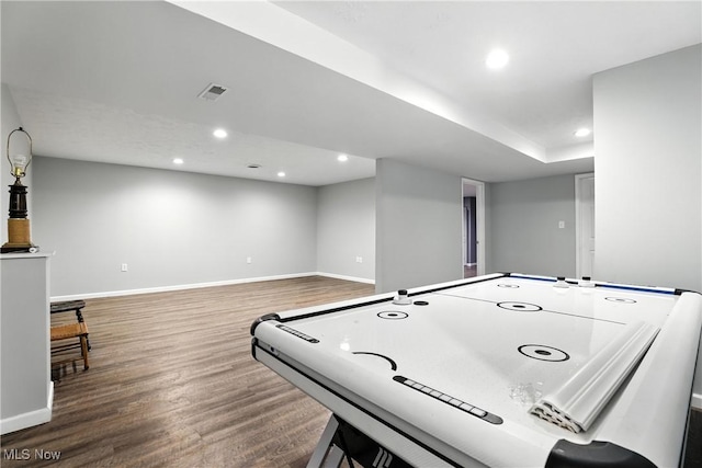 107 Lakeview Cir, Amherst, OH 44001 - rec room featuring wood finished floors and recessed lighting