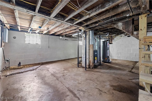 2922 Cory Ave, Akron, OH 44314 - below grade area featuring gas water heater