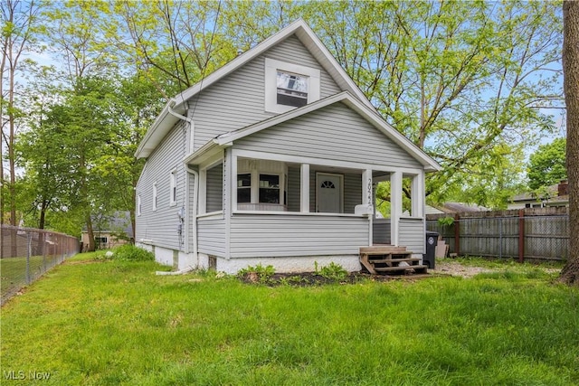 2922 Cory Ave, Akron, OH 44314 - view of front of property with a porch