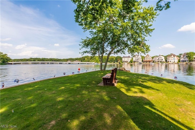 216 W Glenridge Rd, Green, OH 44319 - water view