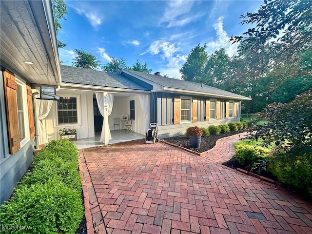 141 W Summit St, Chagrin Falls, OH 44022 - photo 2