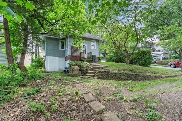 1901 Newton St, Akron, OH 44305 - view of front of home featuring brick siding