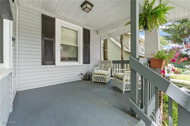 1901 Newton St, Akron, OH 44305 - view of covered porch