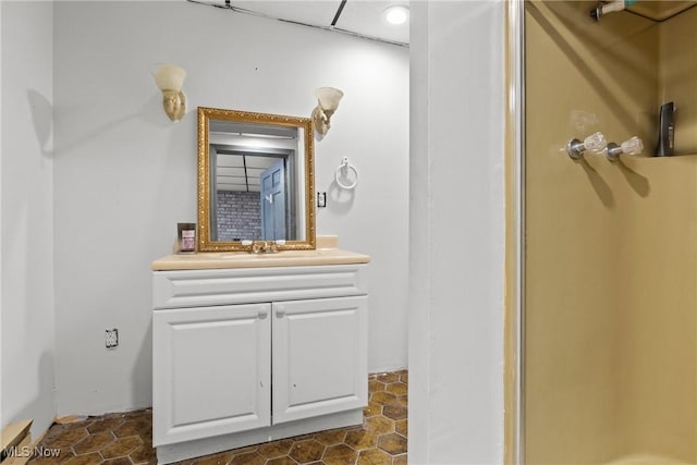 16792 Gonzales Ave, East Liverpool, OH 43920 - bathroom with a shower and vanity