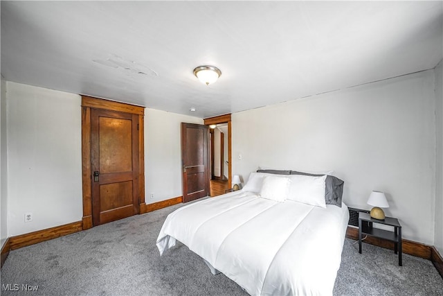 417 Vienna Ave, Niles, OH 44446 - carpeted bedroom featuring baseboards