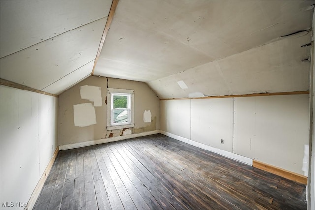 417 Vienna Ave, Niles, OH 44446 - bonus room featuring hardwood / wood-style flooring and lofted ceiling