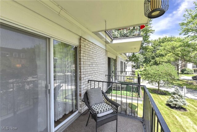 2021 King James Pkwy Unit 228, Westlake, OH 44145 - view of balcony
