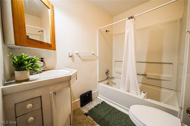 3006 6th St SW, Canton, OH 44710 - bathroom with shower / tub combo with curtain and vanity