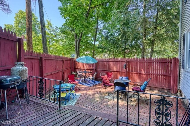 925 Keystone Dr, Cleveland, OH 44121 - photo 15