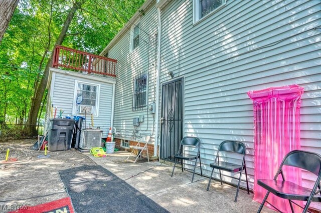 925 Keystone Dr, Cleveland, OH 44121 - photo 28