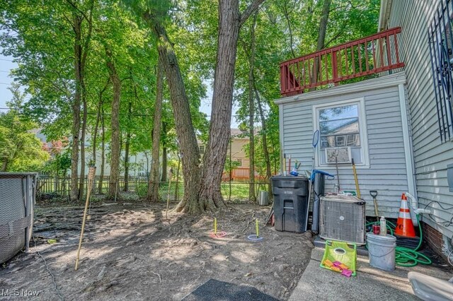 925 Keystone Dr, Cleveland, OH 44121 - photo 30