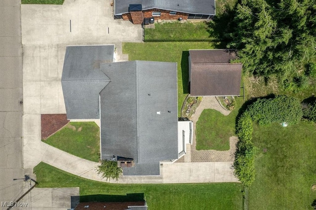 1565 Lois St, Belpre, OH 45714 - drone / aerial view