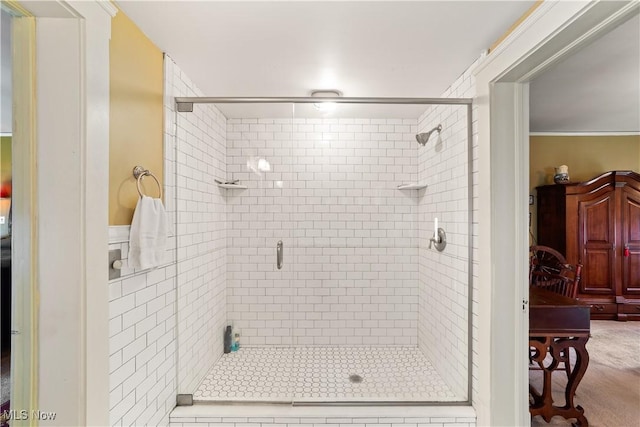 10921 Wade Park Ave, Cleveland, OH 44106 - ensuite bathroom featuring a stall shower