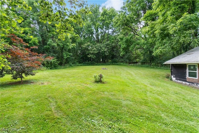 3788 Manchester Rd, Coventry, OH 44319 - view of grassy yard