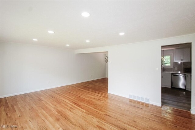 1723 Laurel Dr, Twinsburg, OH 44087 - photo 16