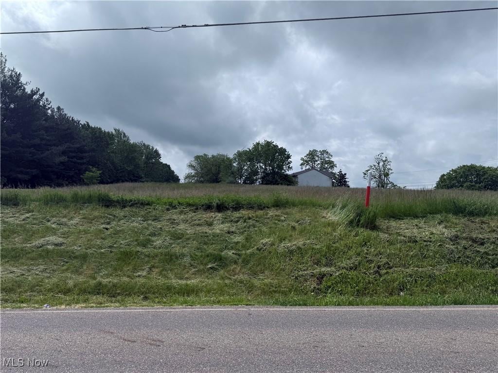 3132 Wright Rd NW, Uniontown, OH 44685