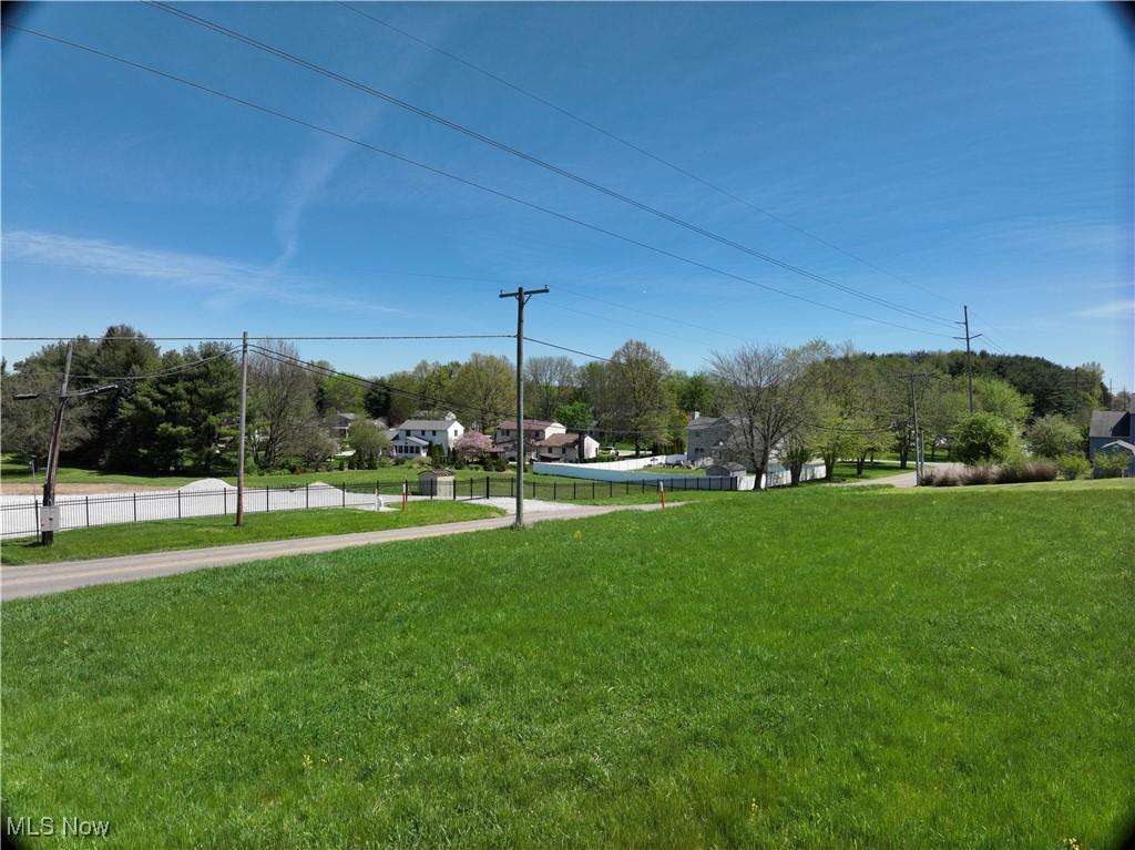 3132 Wright Rd NW, Uniontown, OH 44685