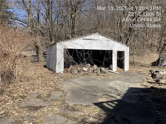 221 E Lods St, Akron, OH 44304 - view of garage