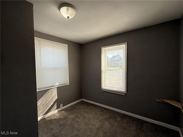 668 E 106th St, Cleveland, OH 44108 - photo 11