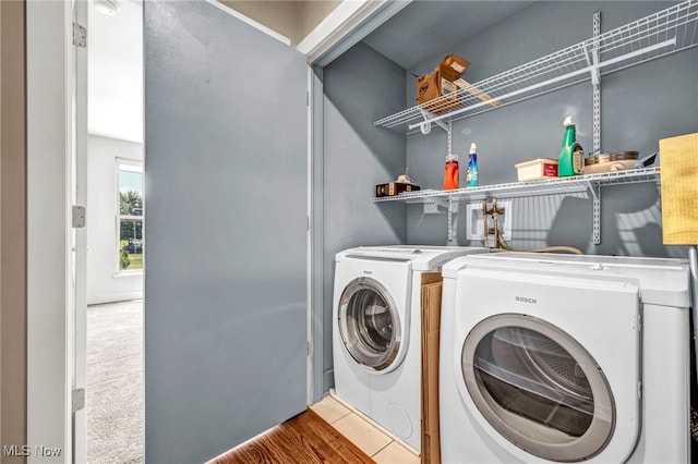 11901 Detroit Ave, Lakewood, OH 44107 - laundry area featuring independent washer and dryer