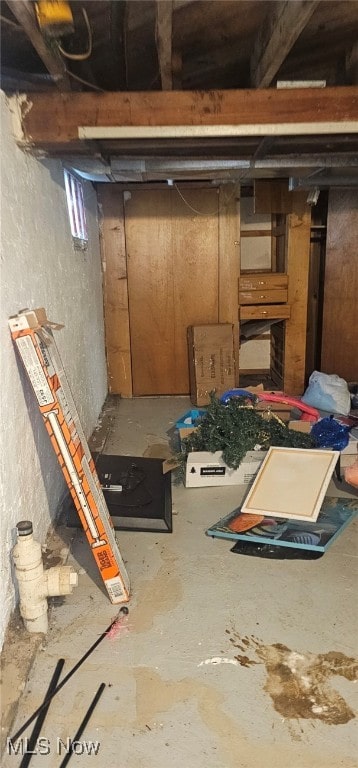 425 N Osborn Ave, Youngstown, OH 44509 - view of unfinished below grade area