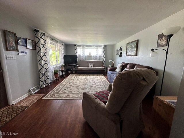 3028 Amsterdam Rd SE, Scio, OH 43988 - living area featuring wood finished floors and baseboards
