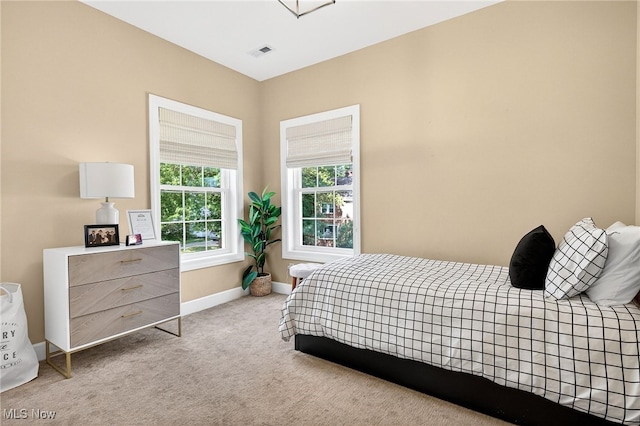 14370 Washington Blvd, University Heights, OH 44118 - carpeted bedroom featuring baseboards