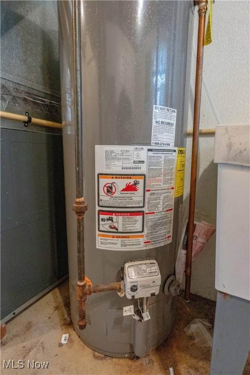 4950 Trafalgar St SW, Canton, OH 44706 - utility room with gas water heater