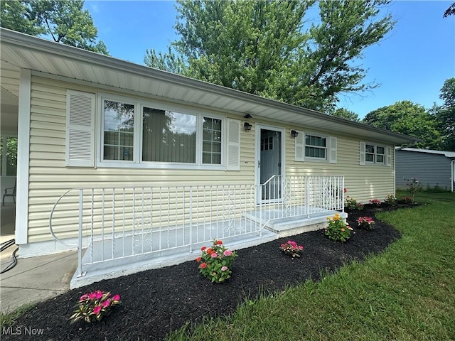 2110 S Hawkins Ave, Akron, OH 44314 - photo 3