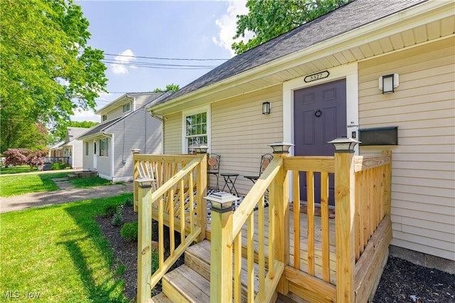 3327 Elmwood St, Cuyahoga Falls, OH 44221 - photo 2